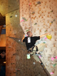 paradise indoor rock climbing gym in denver