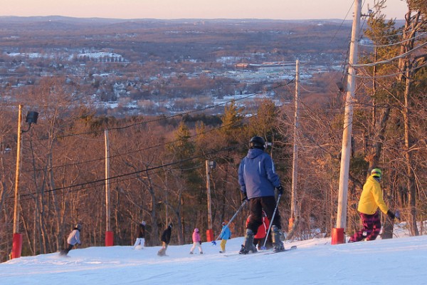 top 5 ski resorts near boston blue hills ski area